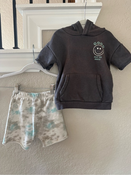 Grayson Mini Other - Kids Short Sleeve Hoodie Set (2t)
